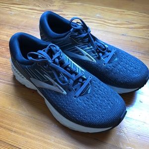 Brooks Adrenaline GTS-19 dark grey women's running shoe, sz 10.5